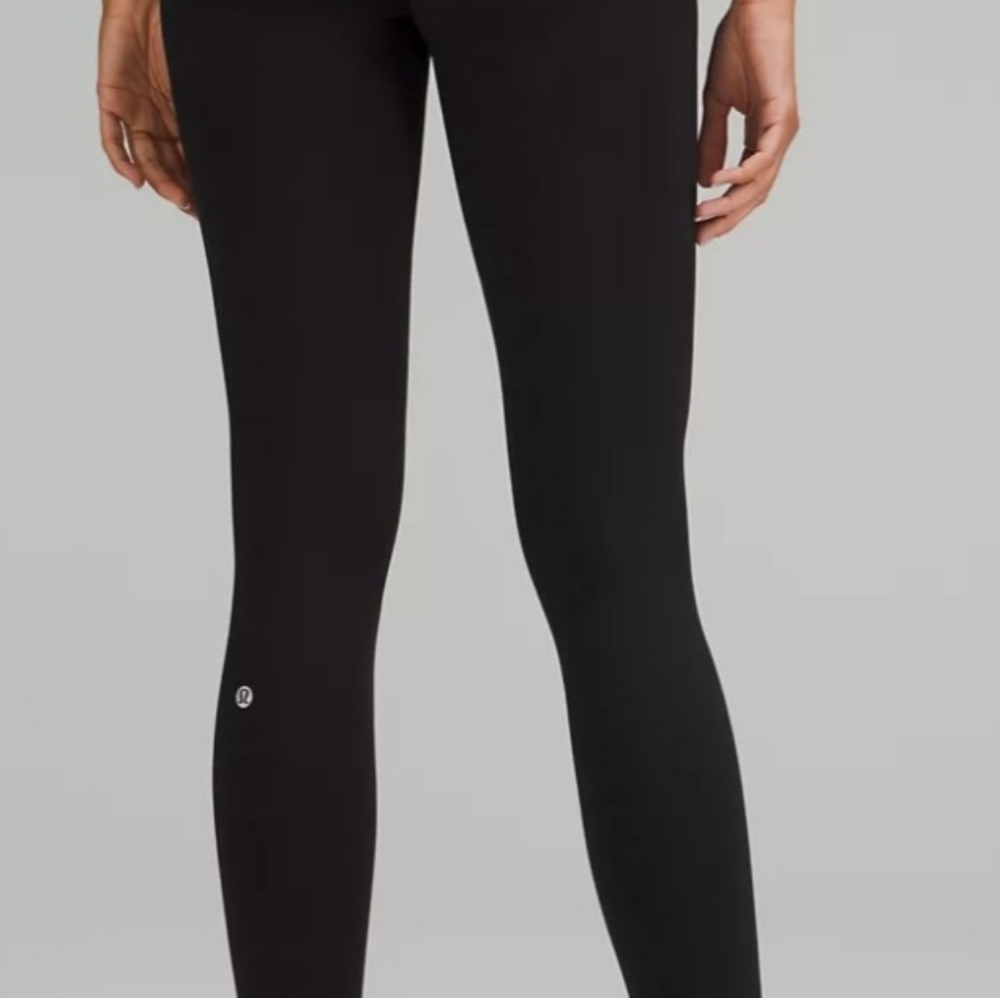 Lululemon Wunder Train Size 8  25" Logo on left calf. Worn once.